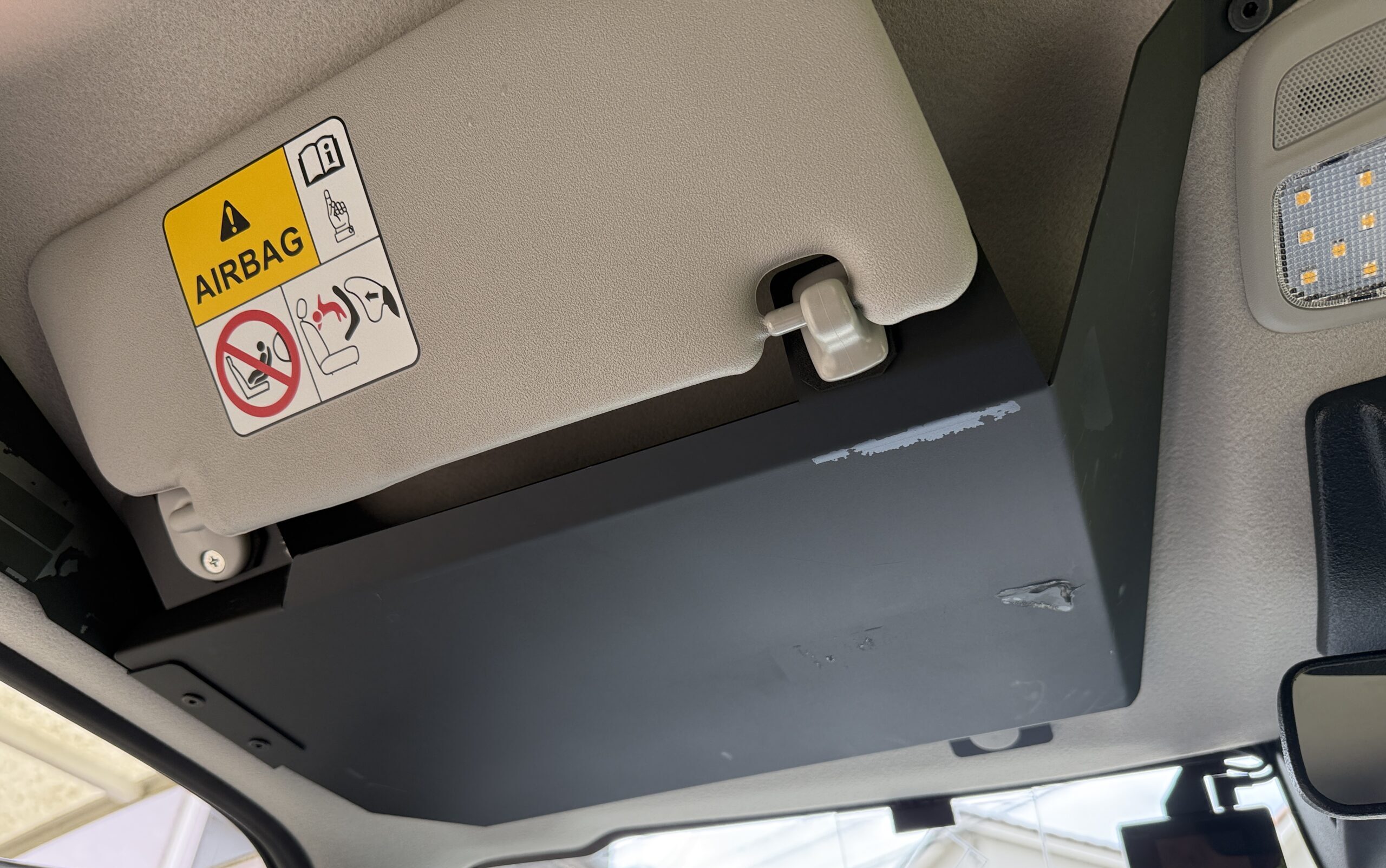 ジムニーのオーバーヘッドコンソール