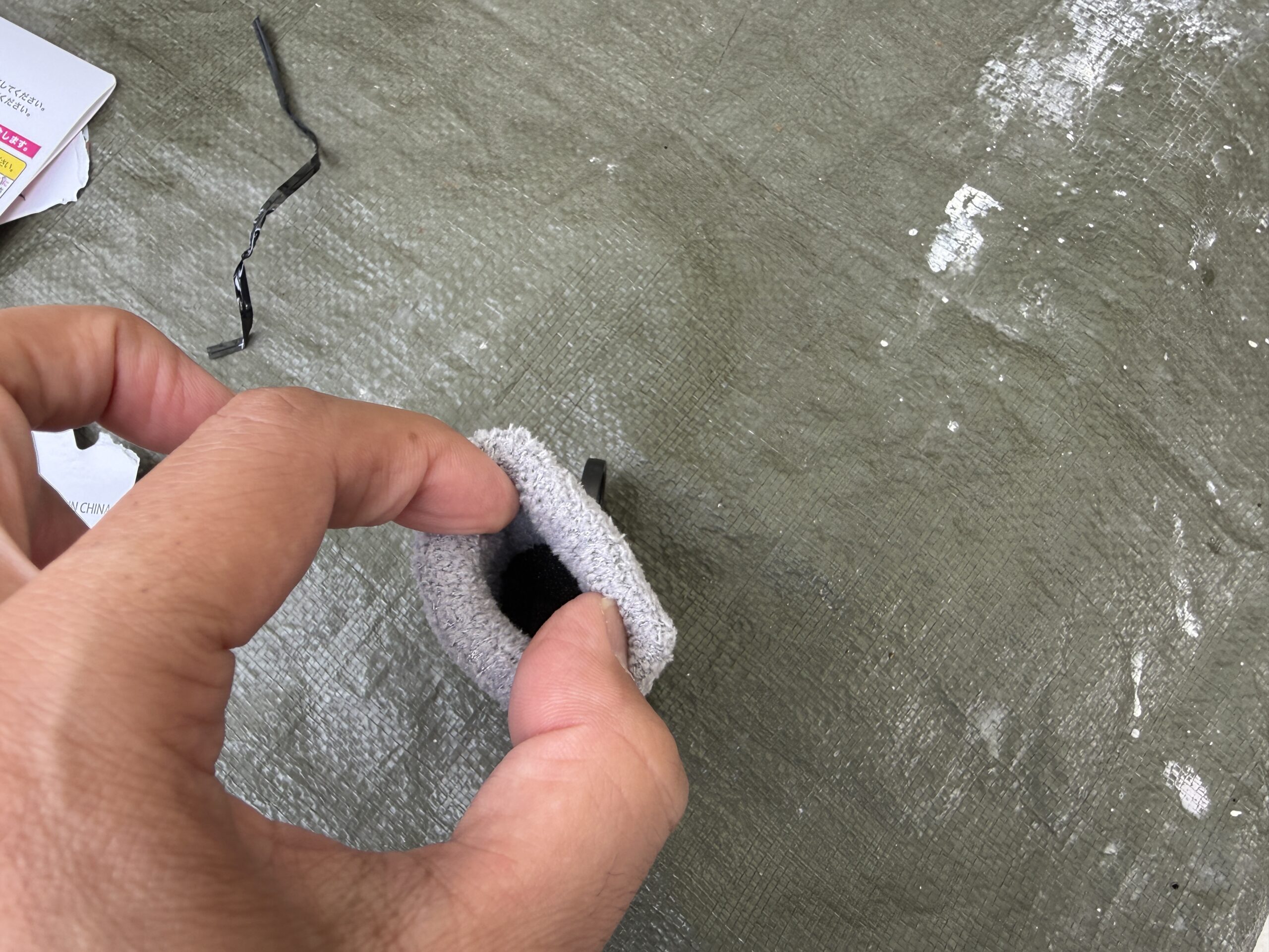 ネジ巻き型ホイールナット洗浄の構造