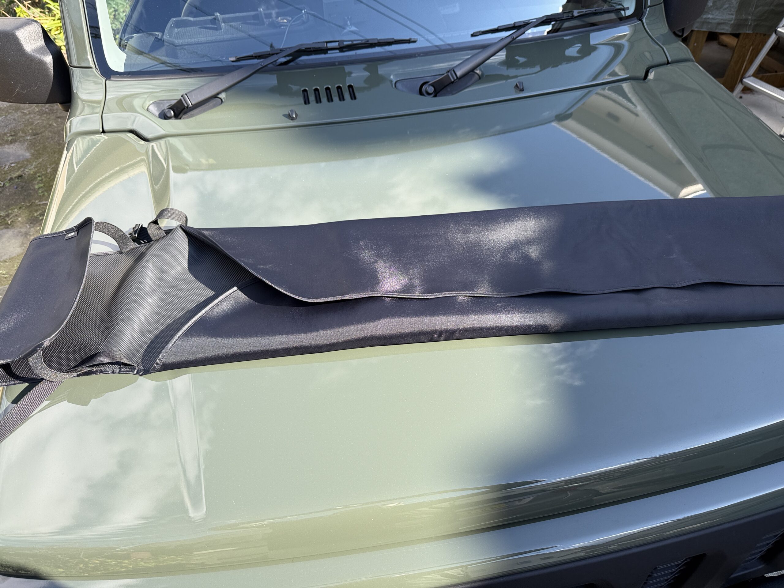 半分に折り畳んだシートカバー