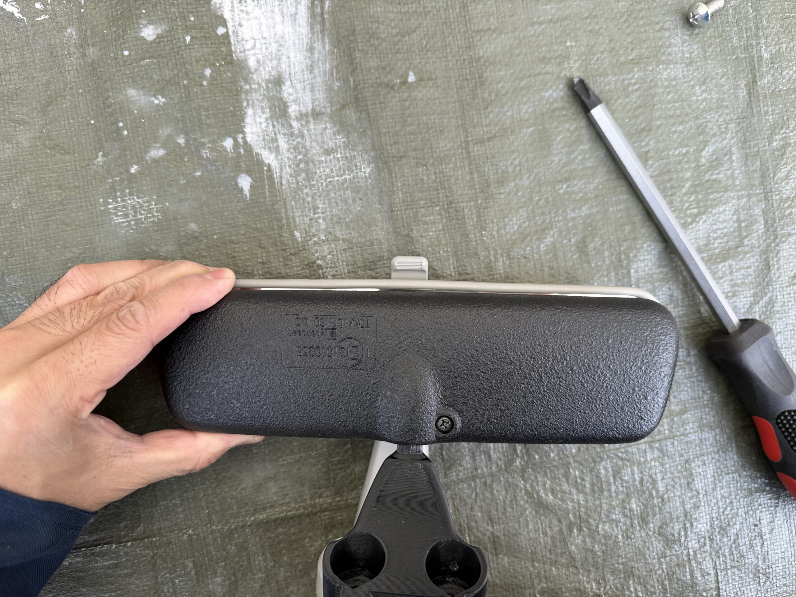 ジムニーのルームミラーとD2のミラーを重ねた状態