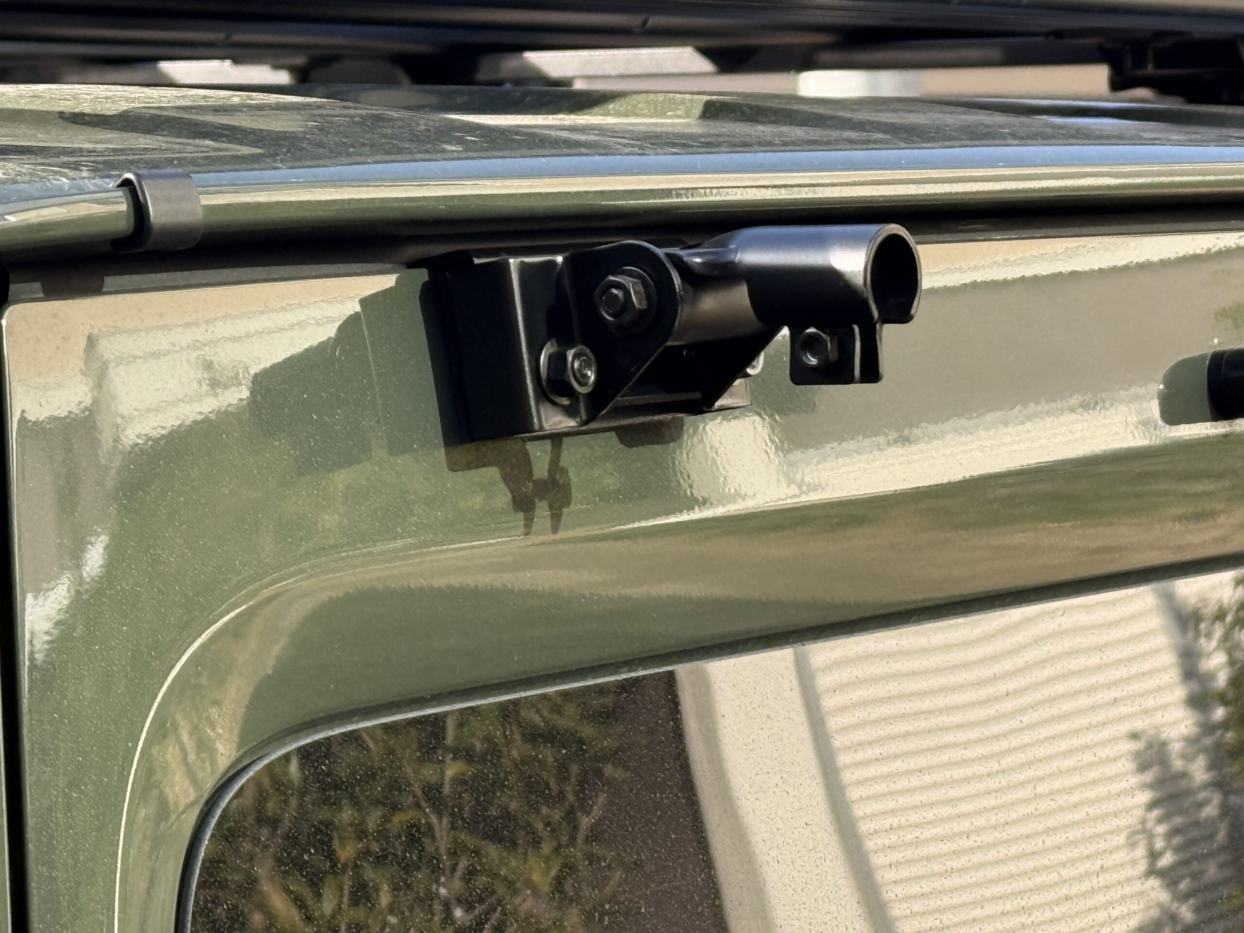 ジムニーに付けたアンダーミラーのホルダー