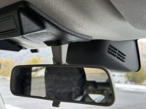 ジムニーに付けた三菱D2のルームミラー