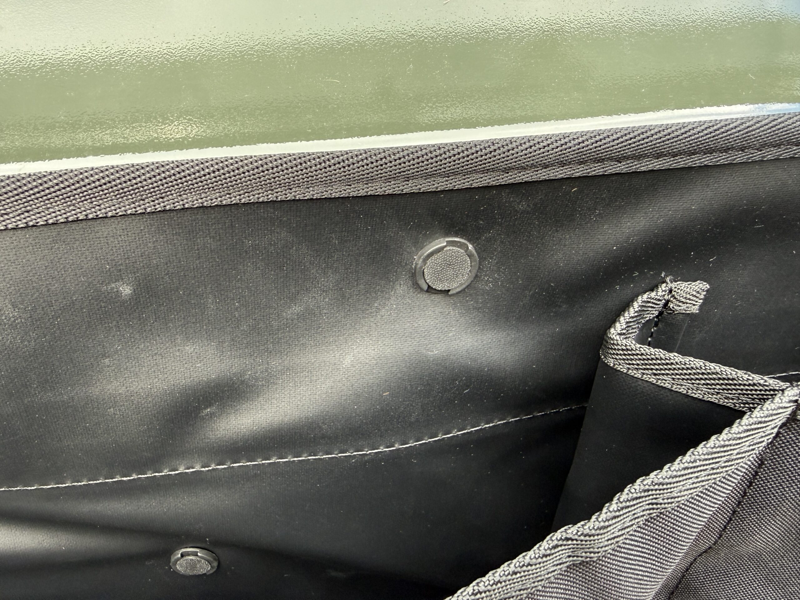 押し込んで付けたクリップ