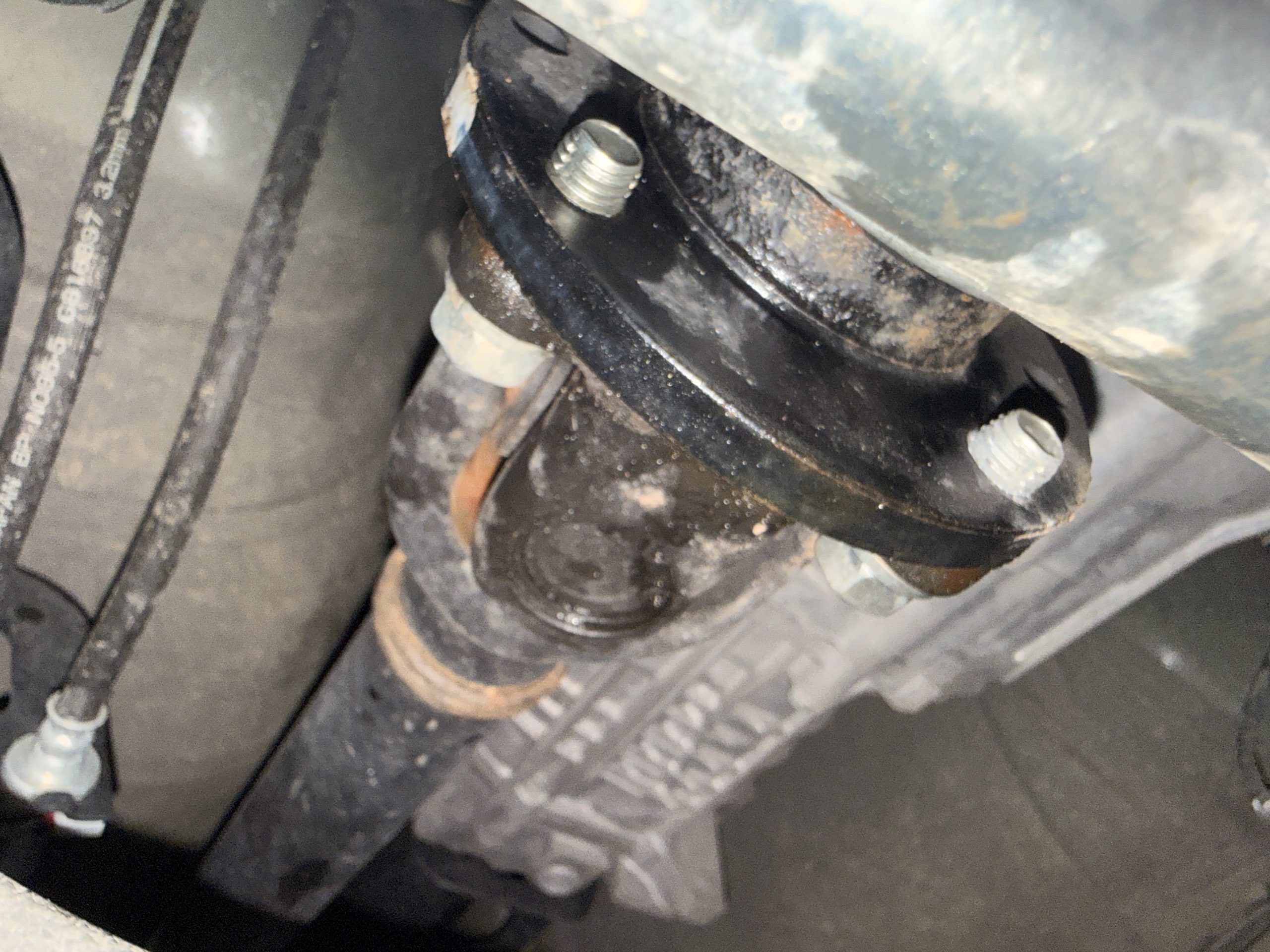 ジムニーのドライブシャフトとデフ